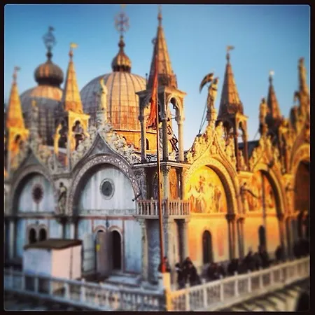 Ξενοδοχείο με διαμερίσματα San Marco Luxury - Canaletto